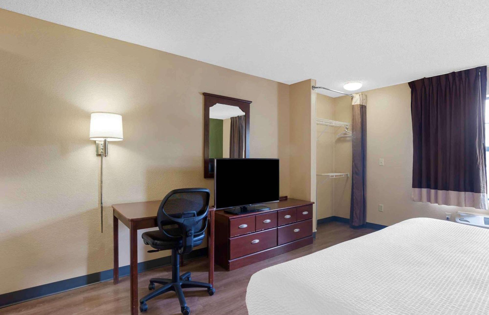 Extended America - - I-10 West - Citycentre Hotel